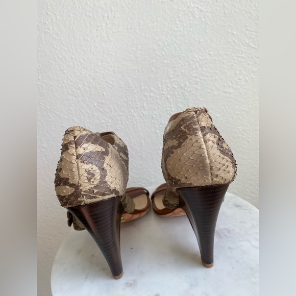 L.A.M.B Women Tan Brown Platform Pumps Snake Embossed High Heels Sandals - Picture 2 of 7